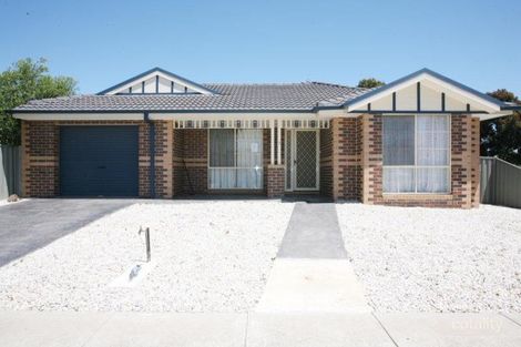 Property photo of 3 Bishop Close Tarneit VIC 3029