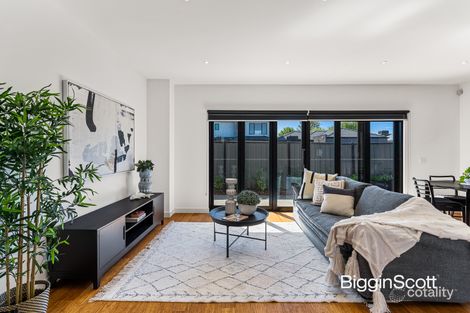 Property photo of 2/28 Maddox Road Newport VIC 3015
