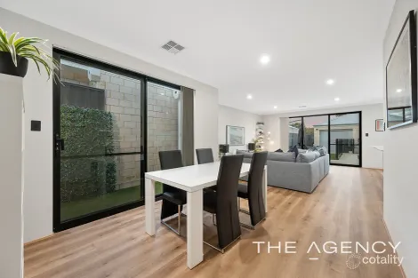 Property photo of 27 Lycaste Parade Treeby WA 6164