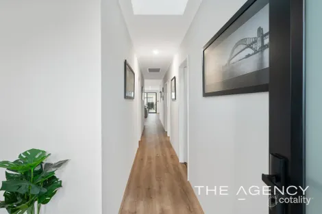 Property photo of 27 Lycaste Parade Treeby WA 6164