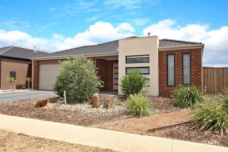 Property photo of 21 Gungurra Grove Wyndham Vale VIC 3024