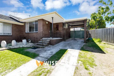 2/7 Sabine Ave, Dandenong North, VIC 3175