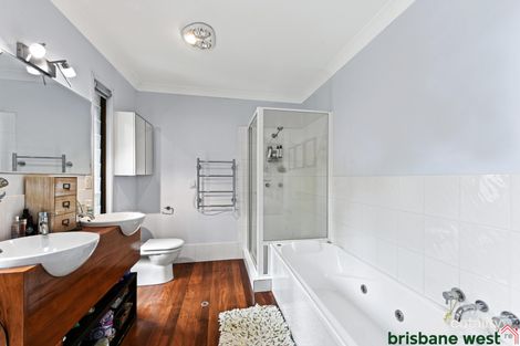 Property photo of 3 Narnoo Street Chapel Hill QLD 4069