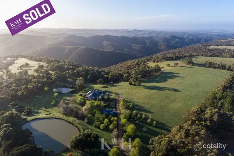 140 Dunne Rd, Bullengarook, VIC 3437