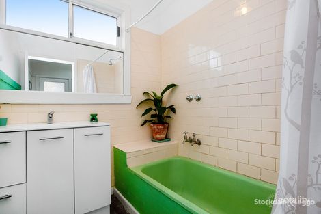 Property photo of 3 Hopetoun Avenue Reservoir VIC 3073