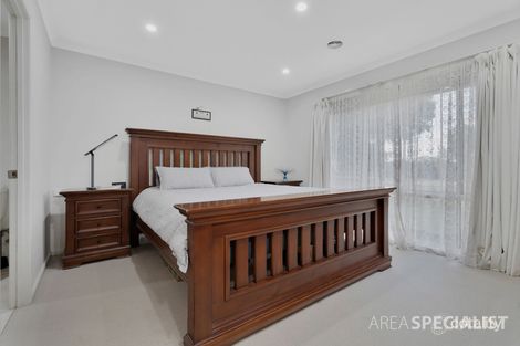 Property photo of 9 Menindee Terrace Narre Warren South VIC 3805