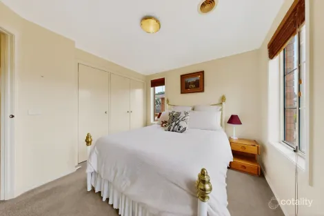 Property photo of 11/68 Fewster Road Hampton VIC 3188