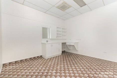 2/52 Queen St, Ayr, QLD 4807