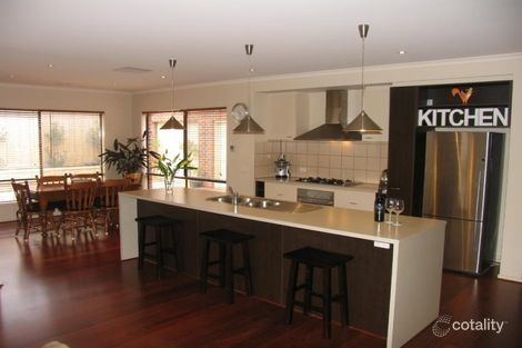 Property photo of 30 Hobart Avenue Berwick VIC 3806