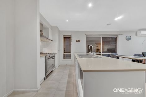 Property photo of 10 Lure Avenue Point Cook VIC 3030