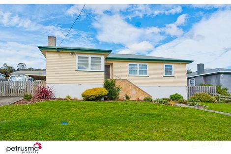 Property photo of 33 La Perouse Street Warrane TAS 7018