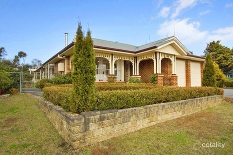 88 Tableland Rd, Wentworth Falls, NSW 2782