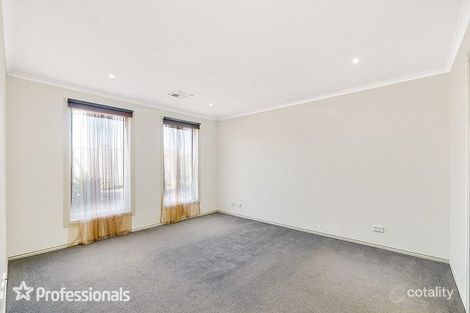 Property photo of 92 Calais Circuit Cranbourne West VIC 3977
