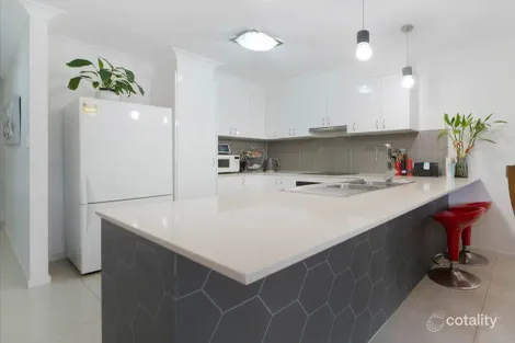 2/23 Narrabeen St, Blacks Beach, QLD 4740