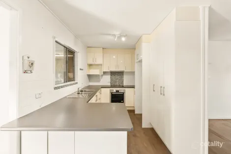 Property photo of 98 Alexandra Street Sandgate QLD 4017