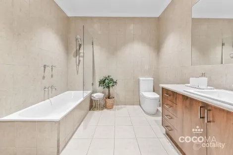 Property photo of 10 Neale Street Springvale VIC 3171