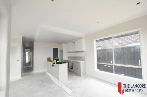 9 Buckingham Bvd, Strathtulloh, VIC 3338