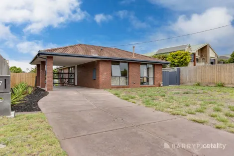 Property photo of 27 Dunstone Drive Rosebud VIC 3939