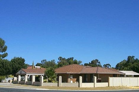 15 Pathfinder Rd, Padbury, WA 6025