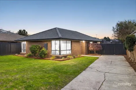 18 Melaleuca Ct, Rowville, VIC 3178