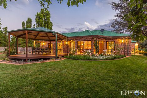 Property photo of 27 Apperly Close Kambah ACT 2902