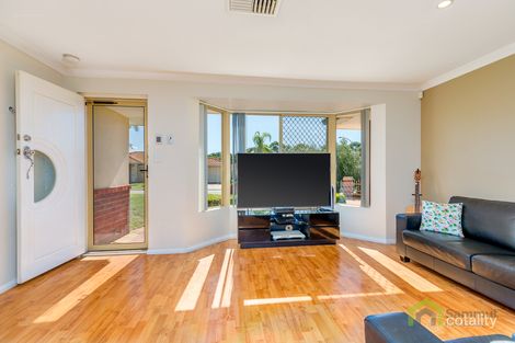 Property photo of 18 Tolbury Retreat Kiara WA 6054