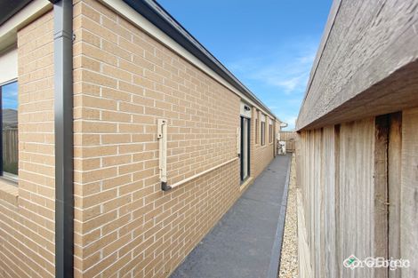 Property photo of 22 Criterion Way Cranbourne East VIC 3977