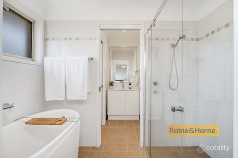 Property photo of 2/37 Webb Road Booker Bay NSW 2257