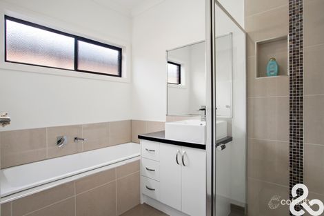 Property photo of 17 Rockgarden Way Wollert VIC 3750