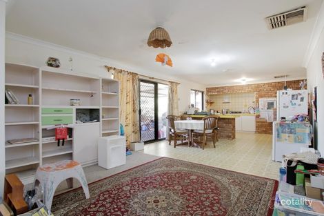 Property photo of 27 Greenough Way Gosnells WA 6110