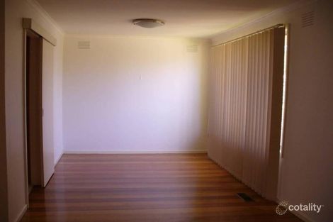 Property photo of 33 Henley Drive Gladstone Park VIC 3043