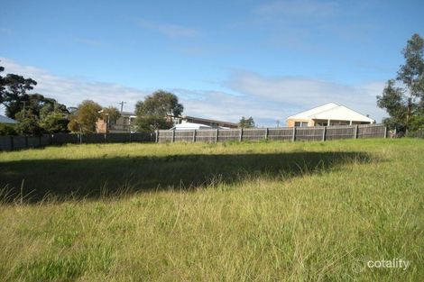 Property photo of 9 Lyrebird Court Lakes Entrance VIC 3909