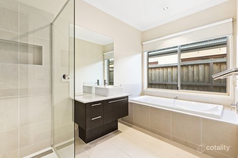 Property photo of 16 Tallawong Drive Doreen VIC 3754
