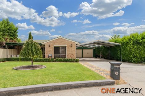 2 Bellchambers Cres, Banks, ACT 2906