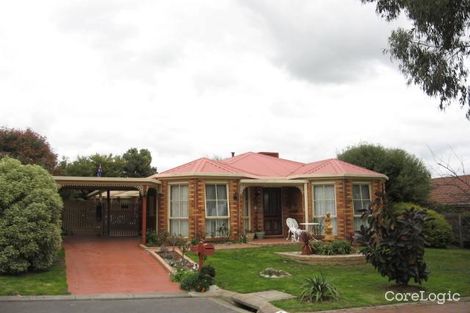 Property photo of 15 Attunga Court Berwick VIC 3806