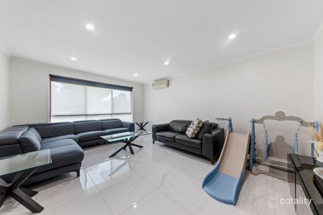 Property photo of 13 Bluegrass Crescent Pakenham VIC 3810