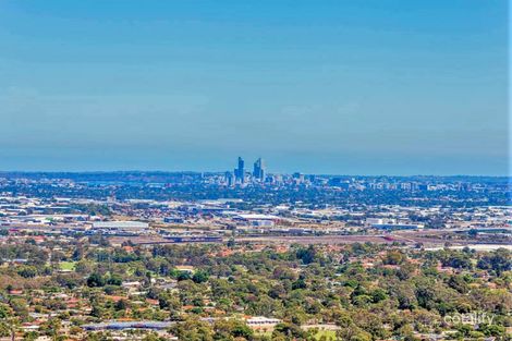 Property photo of 15 High Peak Place Lesmurdie WA 6076