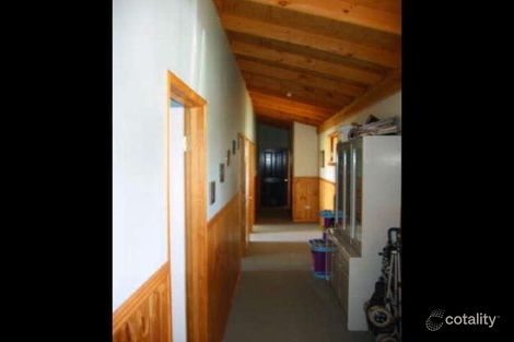 Property photo of 31 Gordon Crescent Withcott QLD 4352