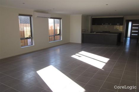 Property photo of 8 Ferntree Close Epping VIC 3076