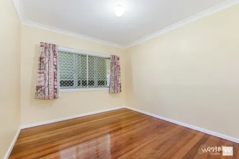 Property photo of 28 Denver Road Carseldine QLD 4034