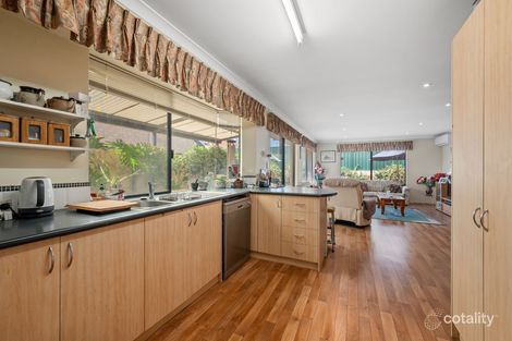 4/3 Brooks St, Kalamunda, WA 6076