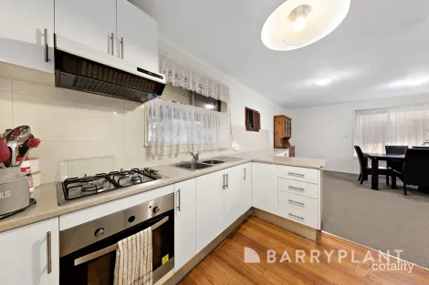 Property photo of 26 Novara Parade St Albans VIC 3021