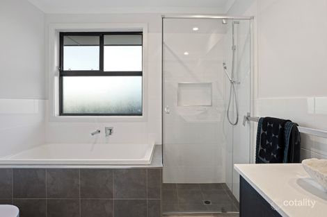 Property photo of 42 Lakeview Avenue West Lakes SA 5021