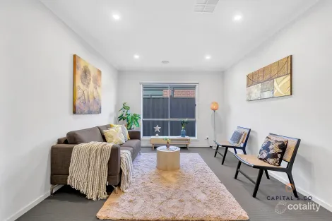 Property photo of 29 Latchford Drive Mickleham VIC 3064