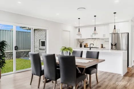 Property photo of 2 Nilbar Close Bomaderry NSW 2541