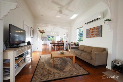 Property photo of 12 Diamond Close Stratford QLD 4870