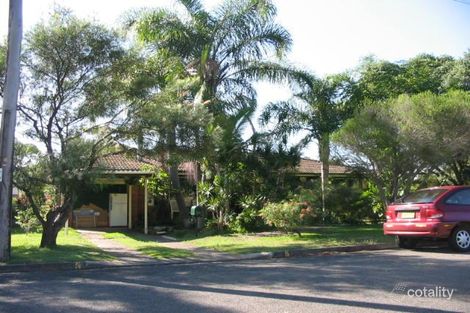 5 Cape St, Tuncurry, NSW 2428
