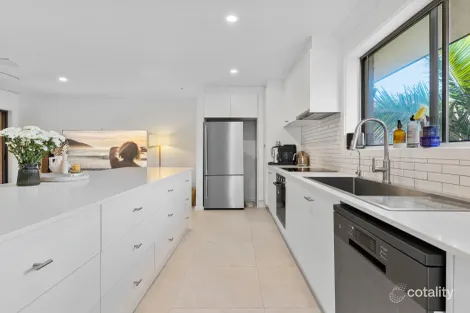 6/3 JODIE CT, MERMAID WATERS, QLD 4218