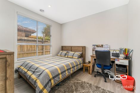 Property photo of 33A Harcombe Drive Sunbury VIC 3429