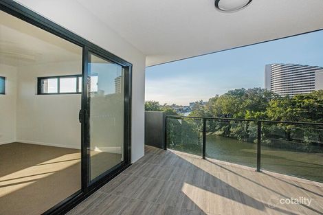 Property photo of 401/9 Hooker Boulevard Broadbeach Waters QLD 4218